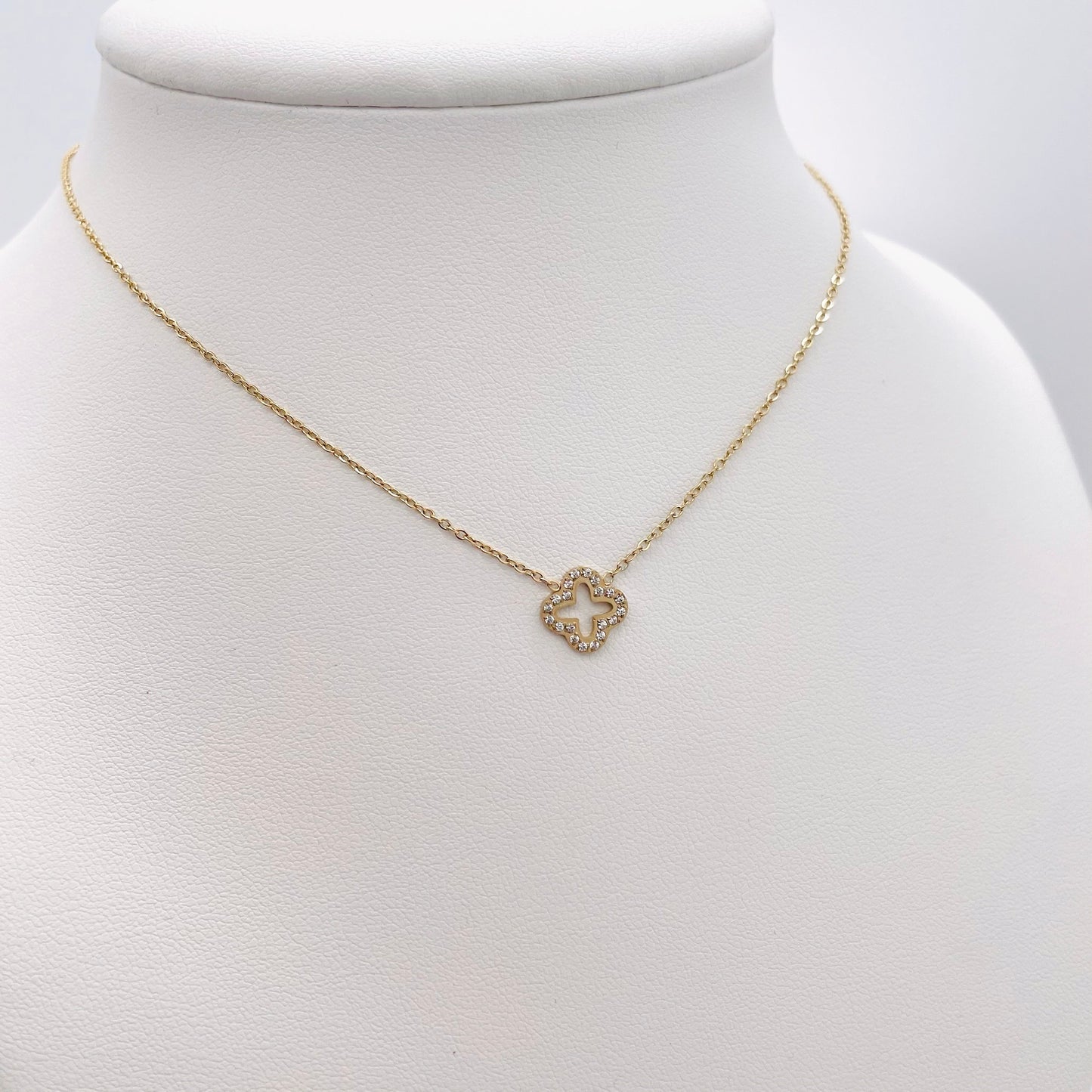 Collier Trèfle strass doré