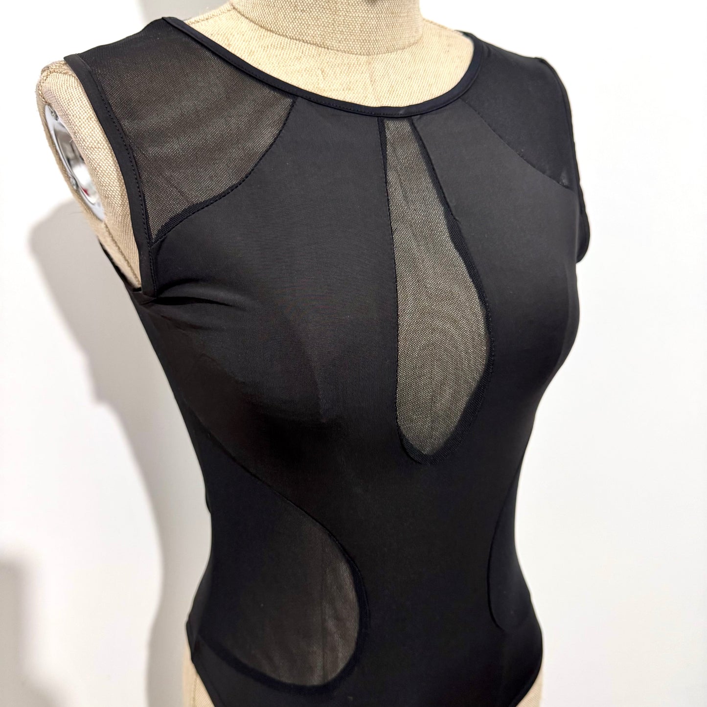 Body noir en tulle et maille stretch