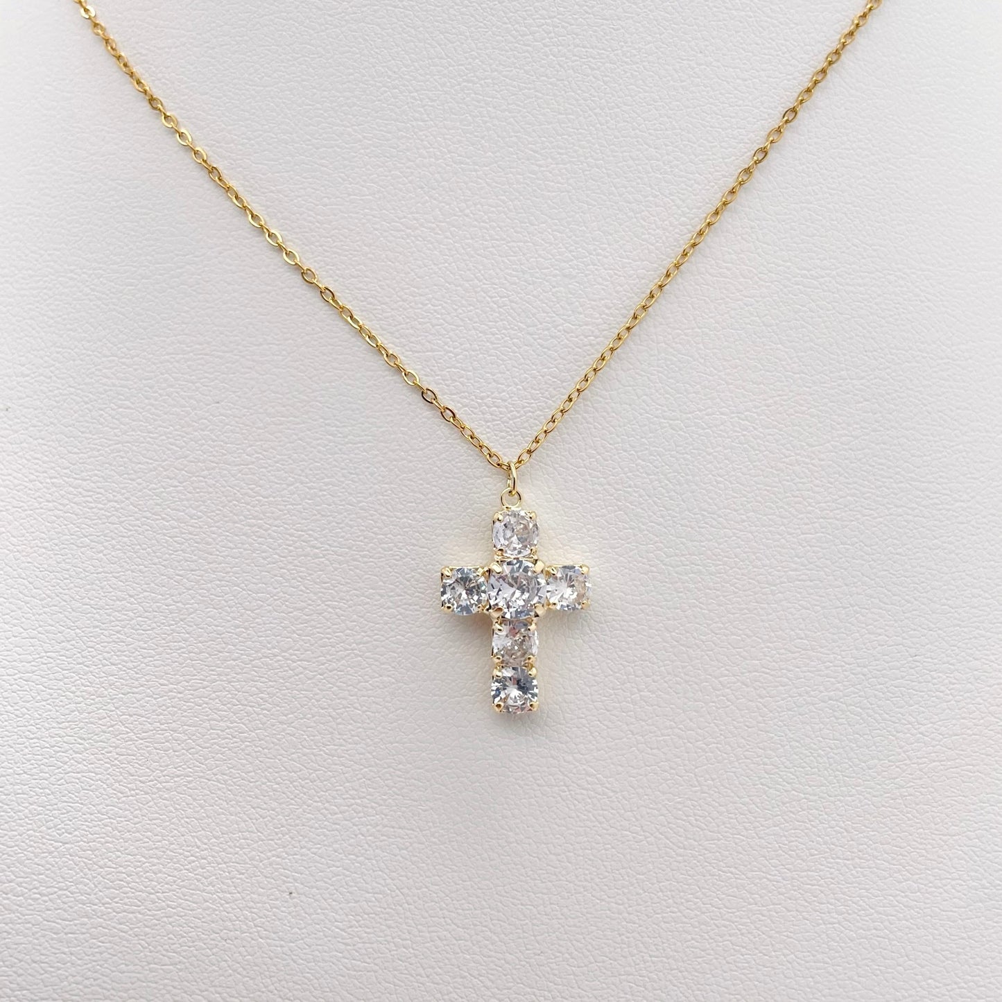 Collier Croix Kyara