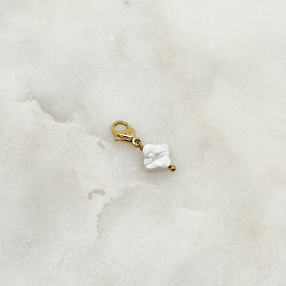 Charm Trèfle Blanc Howlite