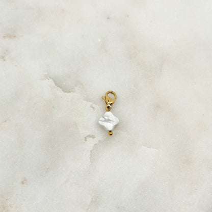 Charm Trèfle Blanc Howlite