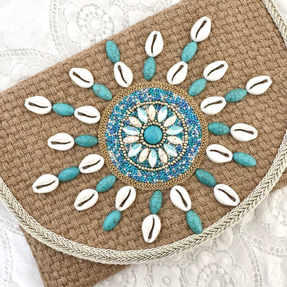 Pochette brodée