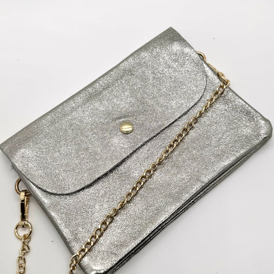 Sac Pochette en cuir véritable irisé argenté foncé