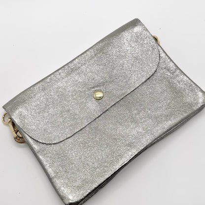 Sac Pochette en cuir véritable irisé argenté foncé