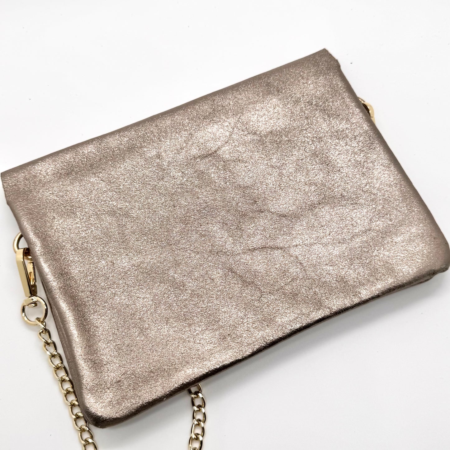 Sac Pochette en cuir véritable irisé bronze