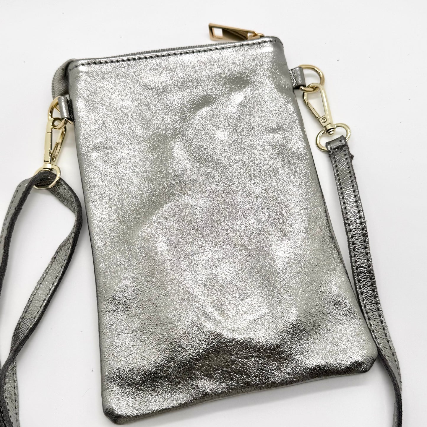 Pochette bandoulière téléphone en cuir véritable irisé argenté foncé