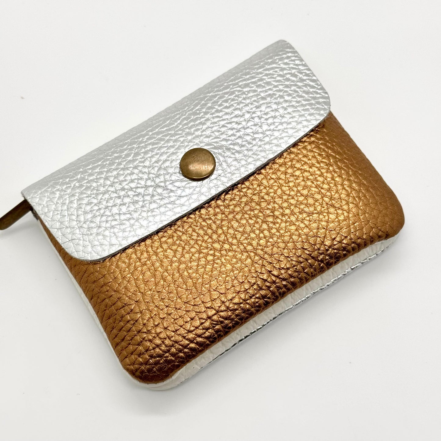 Porte-monnaie en cuir véritable irisé caramel-argenté