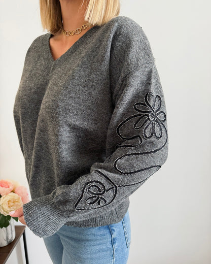 Pull manches brodé gris