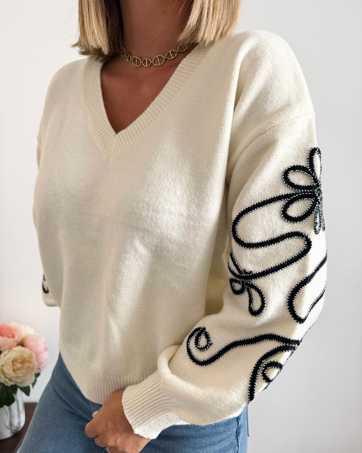 Pull manches brodé crème
