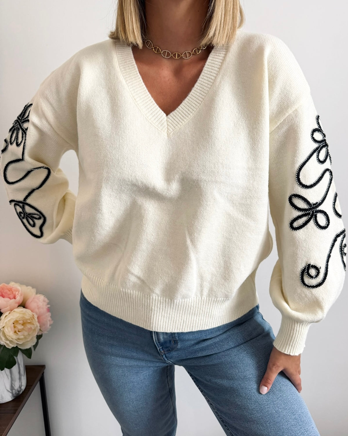 Pull manches brodé crème