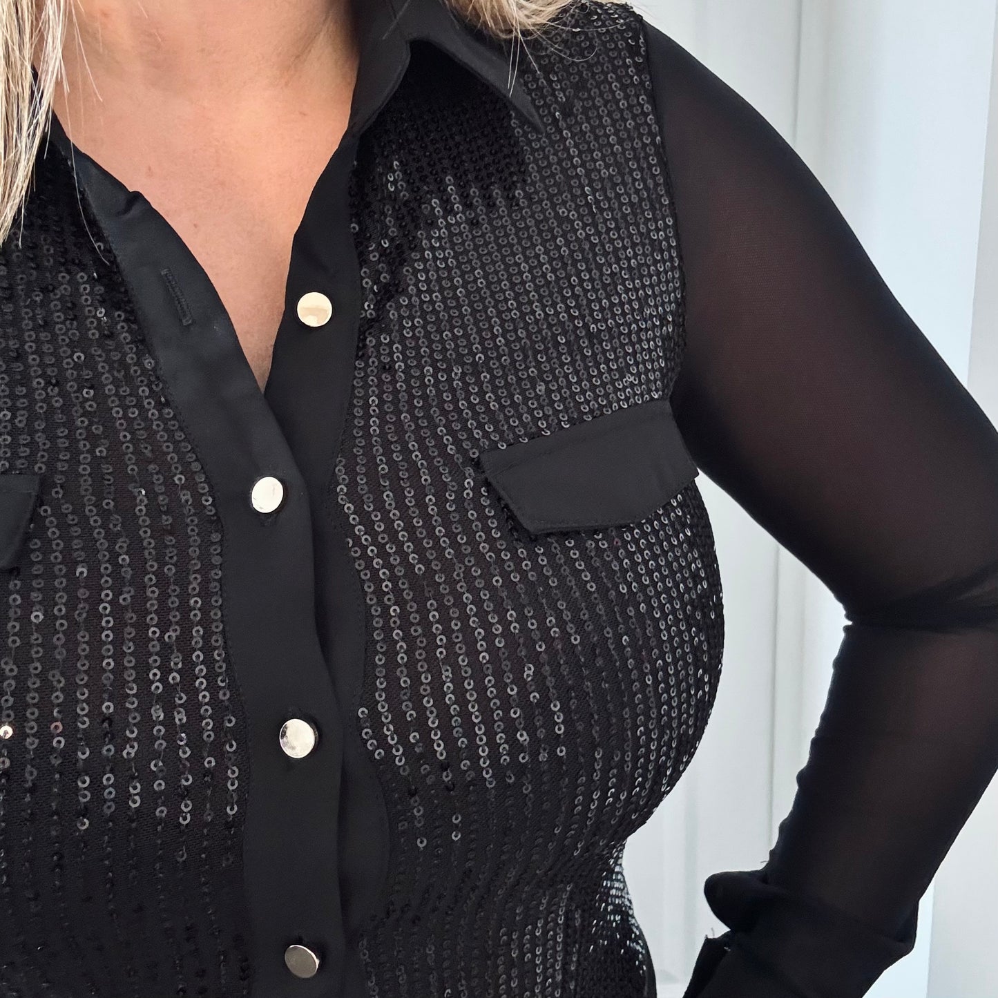 Body chemise noir à sequins – manches mesh