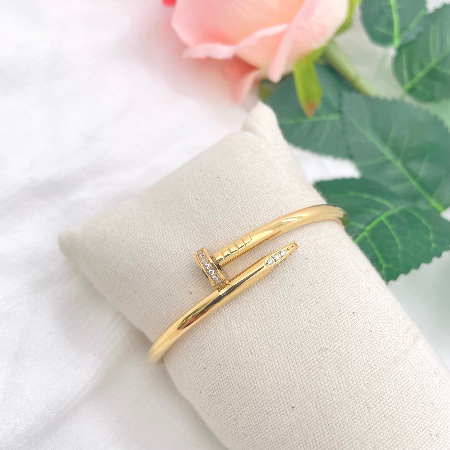 Bracelet jonc Clou strass doré