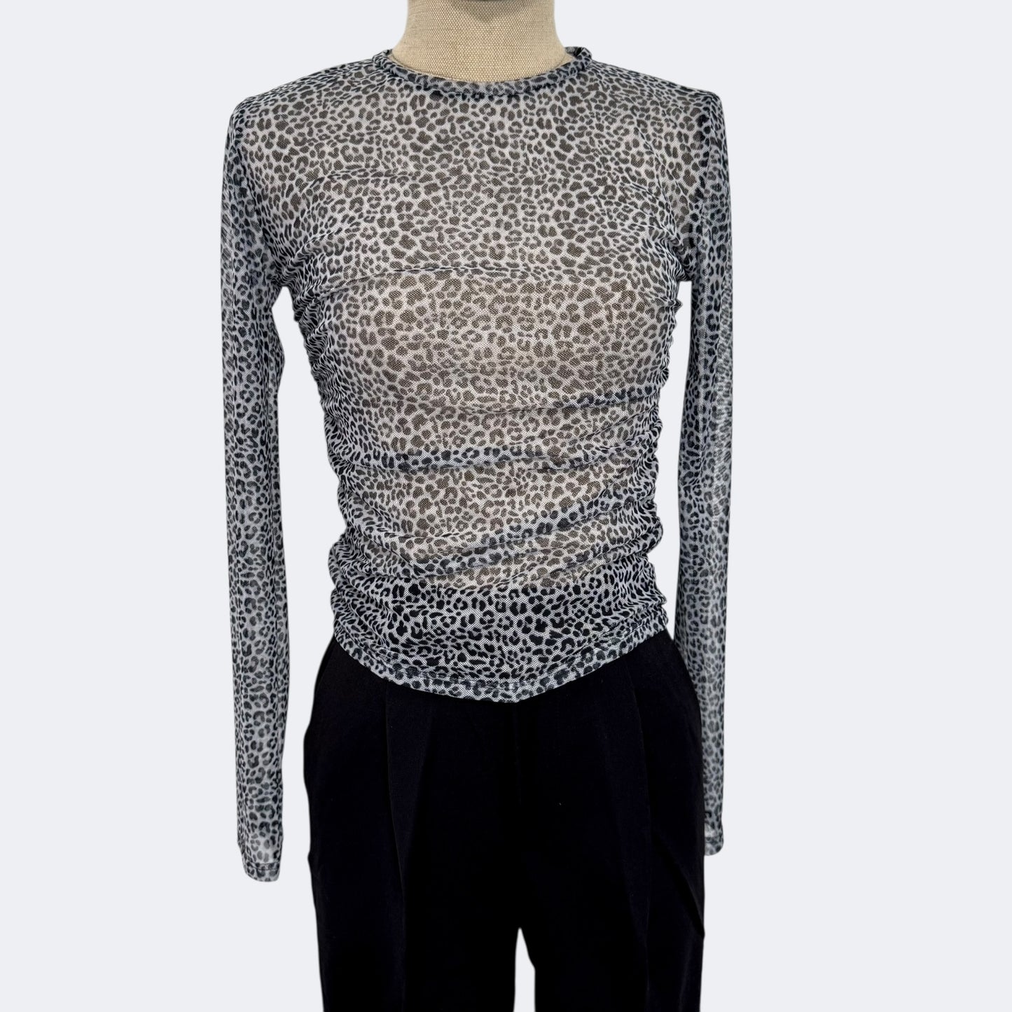 Top manches longues léopard gris