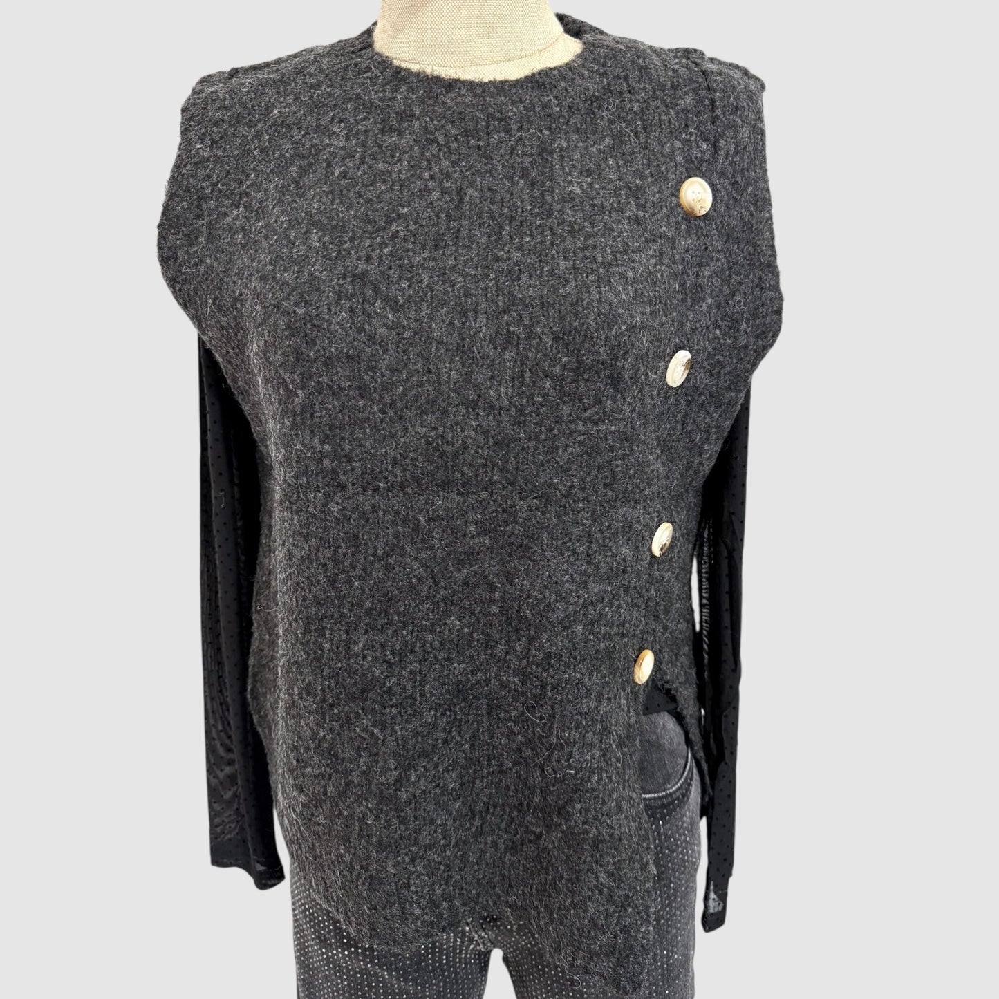 Pull sans manches boutons