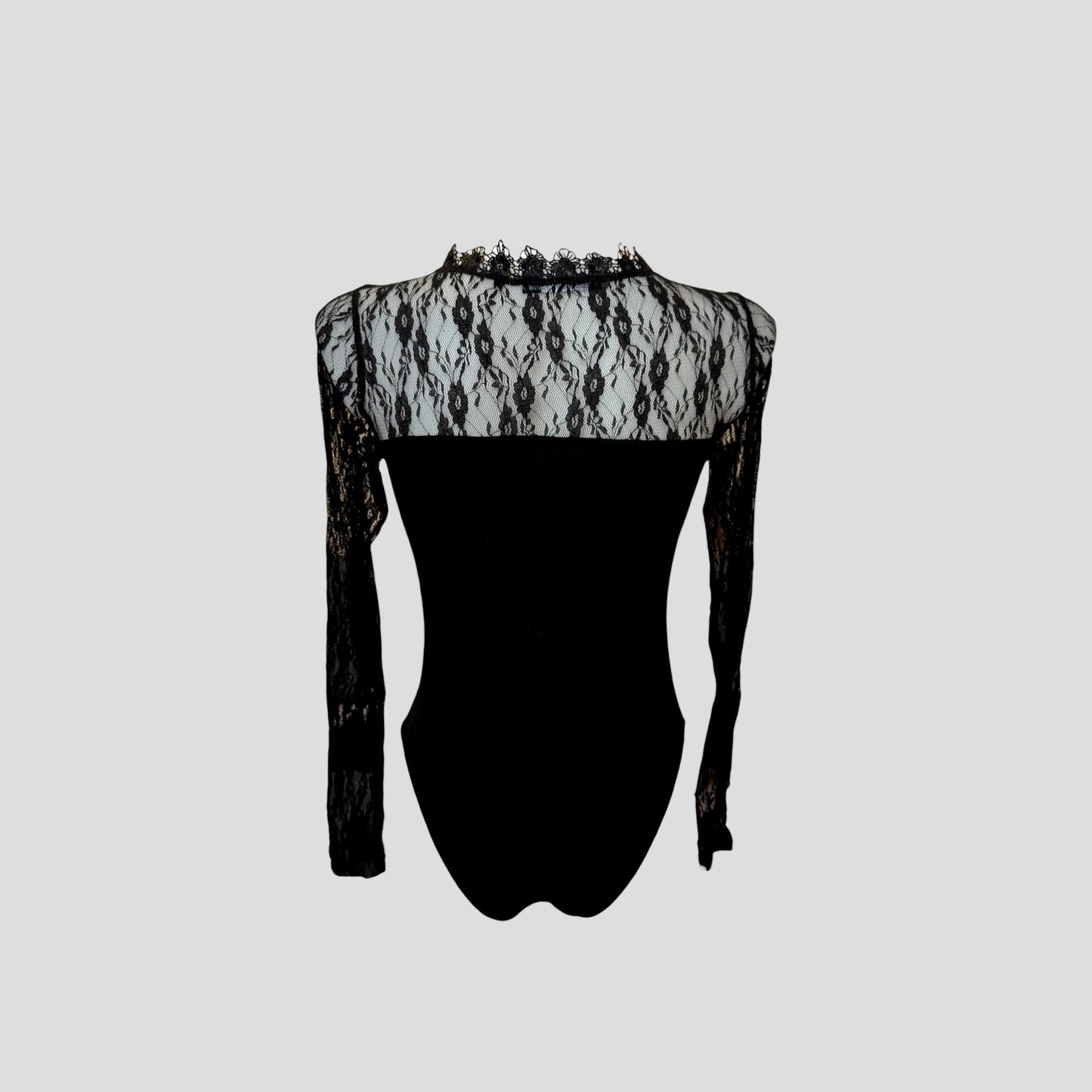 Body noir à dentelle – manches longues