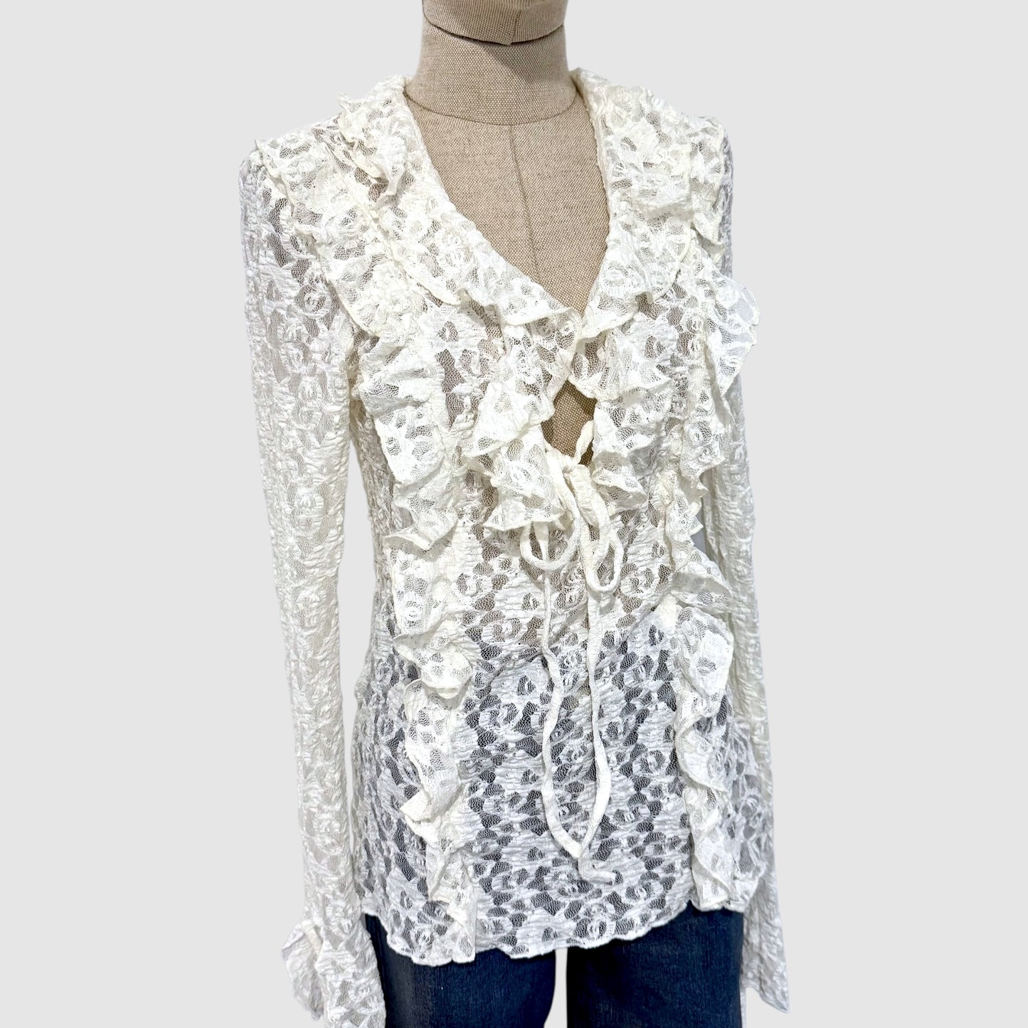 Top en dentelle à volants