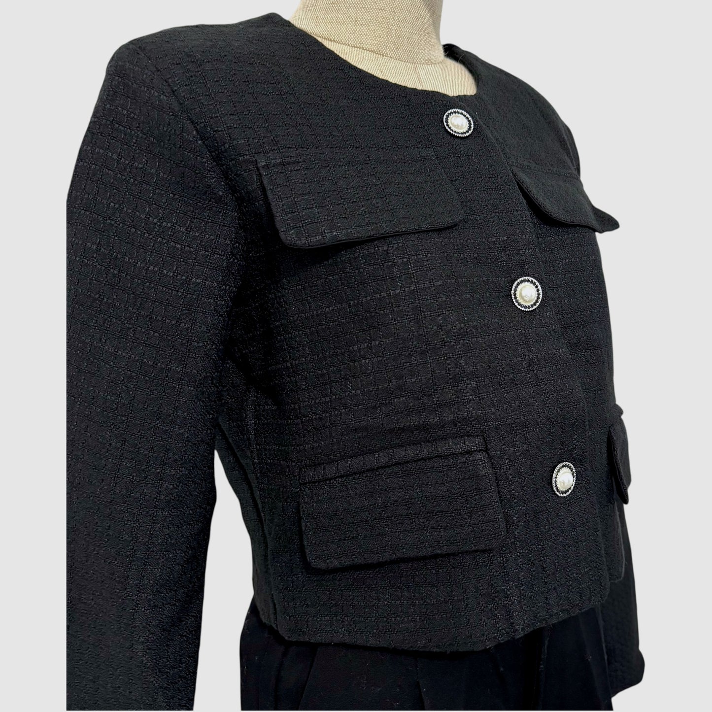 Veste courte style tweed – chic intemporel