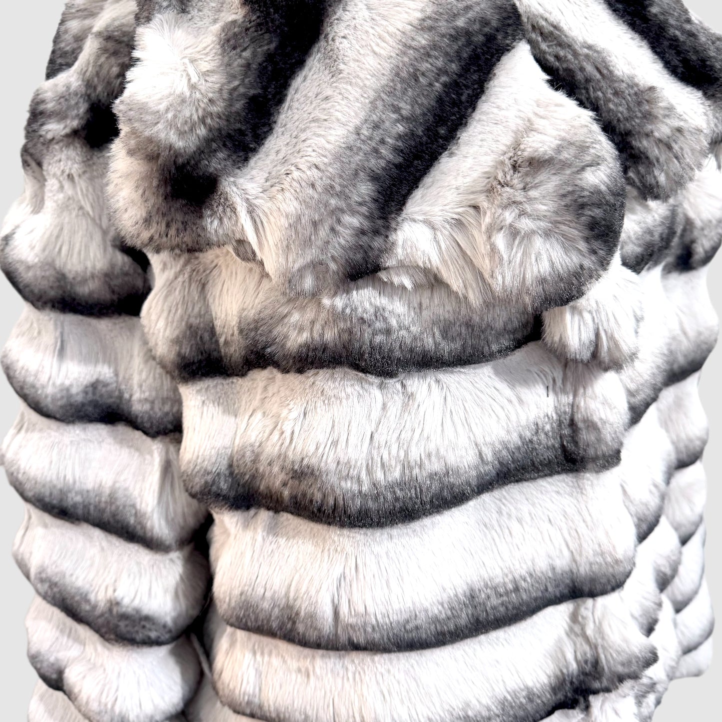 Manteau fausse fourrure