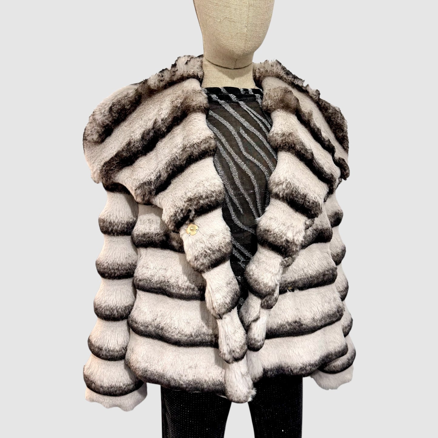 Manteau fausse fourrure