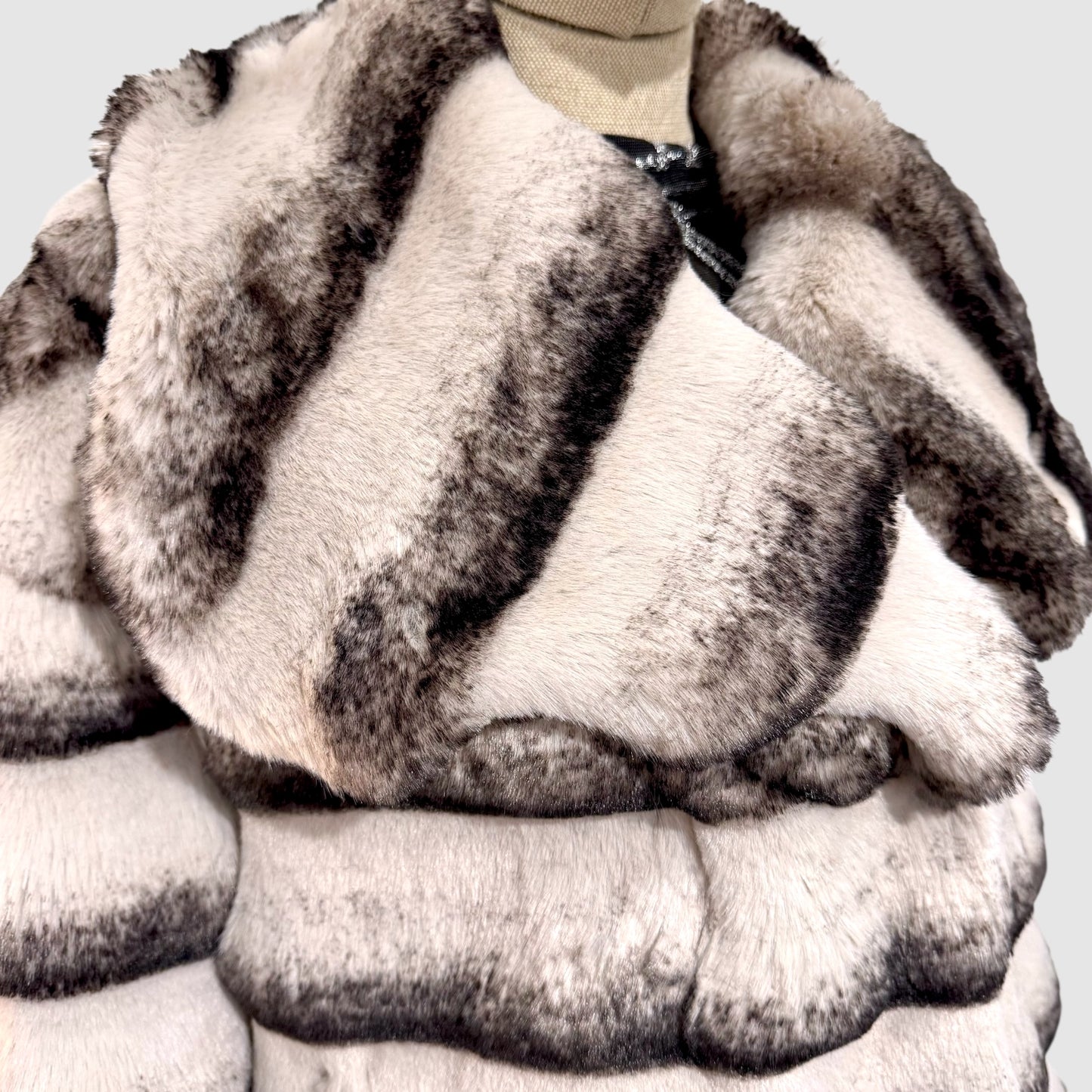 Manteau fausse fourrure