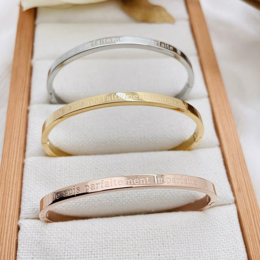 Bracelet message "JE SUIS PARFAITEMENT IMPARFAITE"