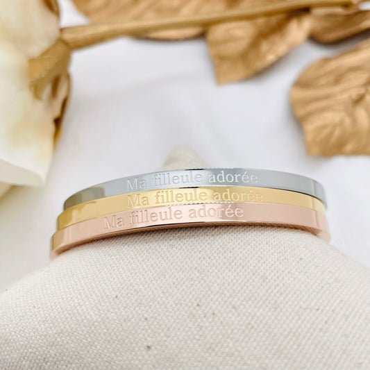 Bracelet message "MA FILLEULE ADORÉE"